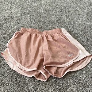 ⚜️ Nike running shorts women's size medium